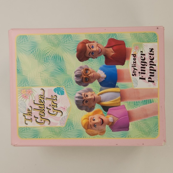 The Golden Girls Stylized 2" Finger Puppets and Mini A to Z guide in Retail Box - Picture 4 of 17
